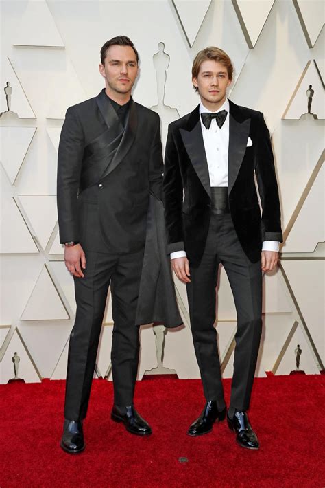 Nicholas Hoult’s Dior Oscars suit 